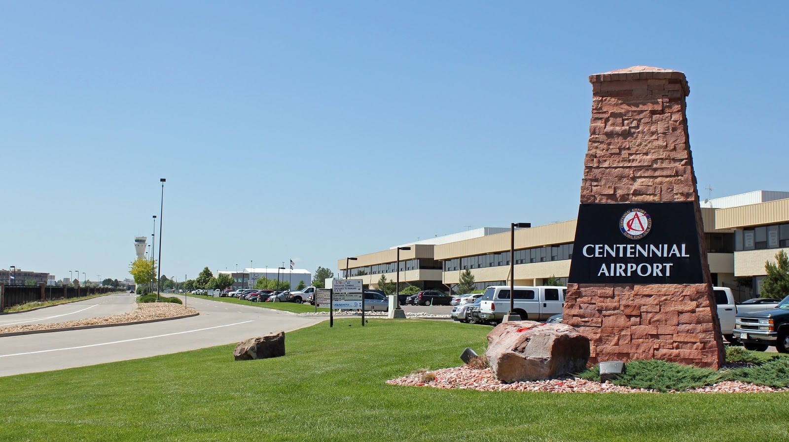 Front entrance of Dove Valley mixed-use, master-planned business park in the Denver South area in Arapahoe County, CO. Credit: Centennial Airport